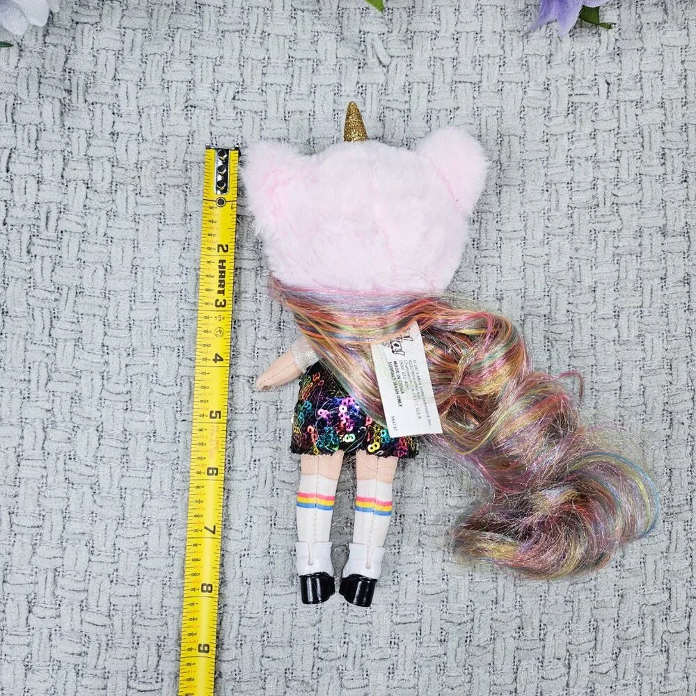 Mix n' Match 3/$36 Na Na Na Surprise Doll Britney Sparkles Unicorn Series 1